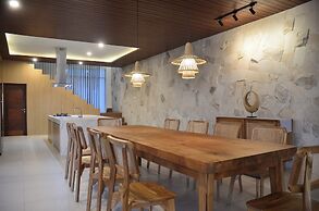 Sunshine City View Villa 6BR wth a private Heated Pool