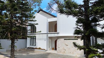 Sunshine City View Villa 6BR wth a private Heated Pool