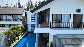 Sunshine City View Villa 6BR wth a private Heated Pool