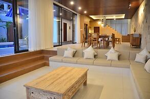 Sunshine City View Villa 6BR wth a private Heated Pool