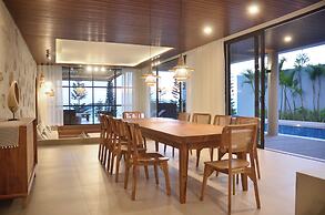 Sunshine City View Villa 6BR wth a private Heated Pool