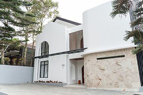 Sunshine City View Villa 6BR wth a private Heated Pool