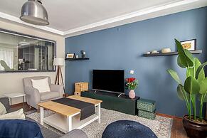 Charming Flat With Backyard Close to Zorlu Center