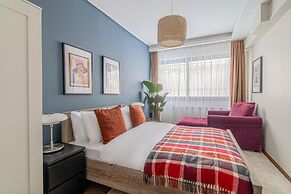 Charming Flat With Backyard Close to Zorlu Center