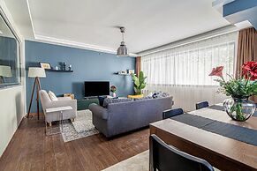 Charming Flat With Backyard Close to Zorlu Center