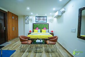 Lime Tree Hotel Near 32nd Milestone