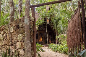 Naya Bacalar Hotel