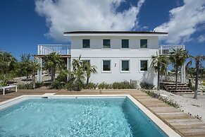 See Sea 2 Bedroom Home