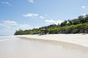 Sandy Hill Beach House 6 Bedroom Home