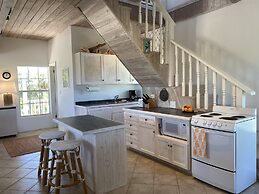 Rocks Retreat 2 Bedroom Home