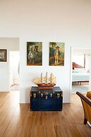 Blue Love Point 5 Bedroom Home