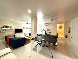 Bahama Mama 5 Bedroom Home