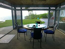 Neptune Cove 5 Bedroom Home