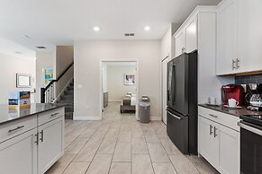 Treat Retreat @ Storey Lake By Shine Villas #418 7 Bedroom Villa