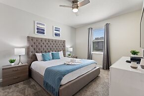 Treat Retreat @ Storey Lake By Shine Villas #418 7 Bedroom Villa