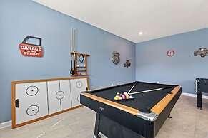 Treat Retreat @ Storey Lake By Shine Villas #418 7 Bedroom Villa