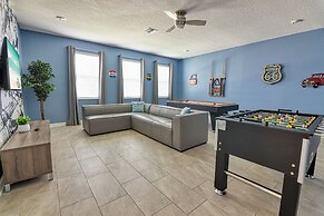 Treat Retreat @ Storey Lake By Shine Villas #418 7 Bedroom Villa