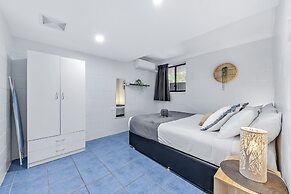 AIRLIE SUN & SAND  4