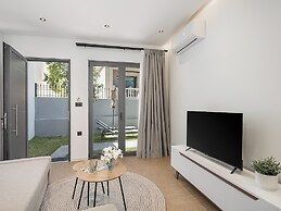 NEK Suites - Adults Only