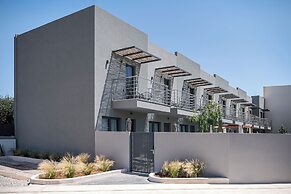 NEK Suites - Adults Only