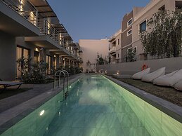 NEK Suites - Adults Only