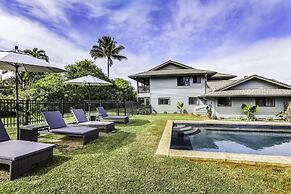 Hale Kaweonui 3 Bedroom Home by RedAwning