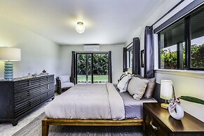 Hale Kaweonui 3 Bedroom Home by RedAwning