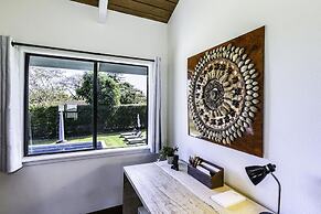 Hale Kaweonui 3 Bedroom Home by RedAwning