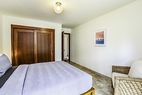 Hale Kaweonui 3 Bedroom Home by RedAwning