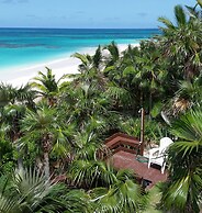 Aqua Villa And Cottage 3 Bedroom Home