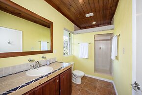 Sand Dollar At Ten Bay Beach 4 Bedroom Home