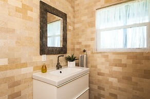 Windchat 5 Bedroom Estate