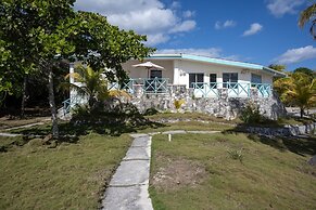 Pau Pau Beach Estate 5 Bedroom Home