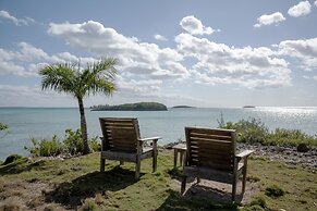 Pau Pau Beach Estate 5 Bedroom Home