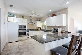 Pau Pau Beach Estate 5 Bedroom Home