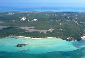 Pau Pau Beach Estate 5 Bedroom Home