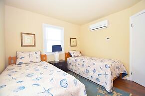 Bayshore Drive 211 3 Bedroom Home by RedAwning