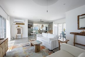 Caribbean Sandcastle 4 Bedroom Home