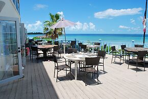 Cocodimama 14 Bedroom Hotel Room