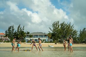 Cocodimama 14 Bedroom Hotel Room