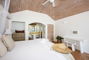 Cocodimama 14 Bedroom Hotel Room