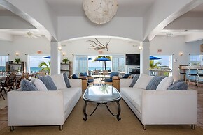 Cocodimama 14 Bedroom Hotel Room