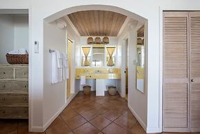 Cocodimama 14 Bedroom Hotel Room