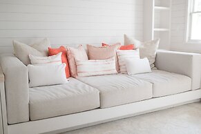 Conch Shell Harbour Island 5 Bedroom Home