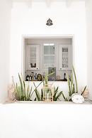 Conch Shell Harbour Island 5 Bedroom Home