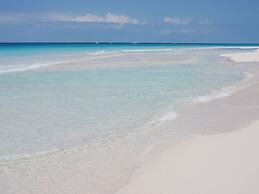 Conch Shell Harbour Island 5 Bedroom Home