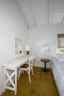 Palm Bluff 2 Bedroom Cottage