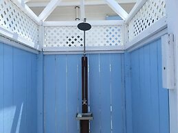 Palm Bluff 2 Bedroom Cottage