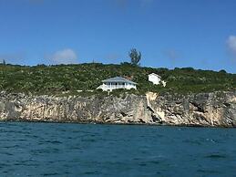 Palm Bluff 2 Bedroom Cottage