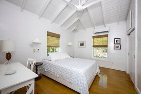 Palm Bluff 2 Bedroom Cottage